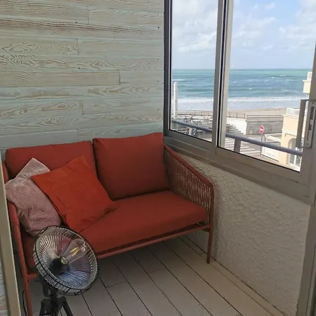 Vue Parking Apartment *